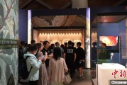 你梦见谁百年典藏首渡重洋 124套英国工艺美术运动珍品亮相天津